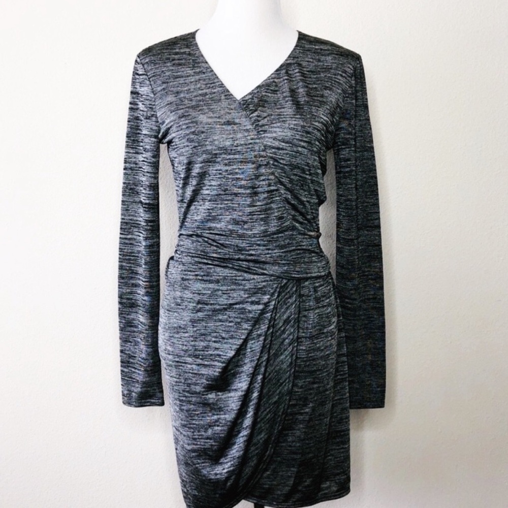 The Koople Sport. Faux wrap dress. Grey/silver. Size L